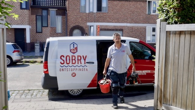 Sobry ontstoppingen bij aankomst afspraak; WC stinkt naar riool; douche ontstoppen